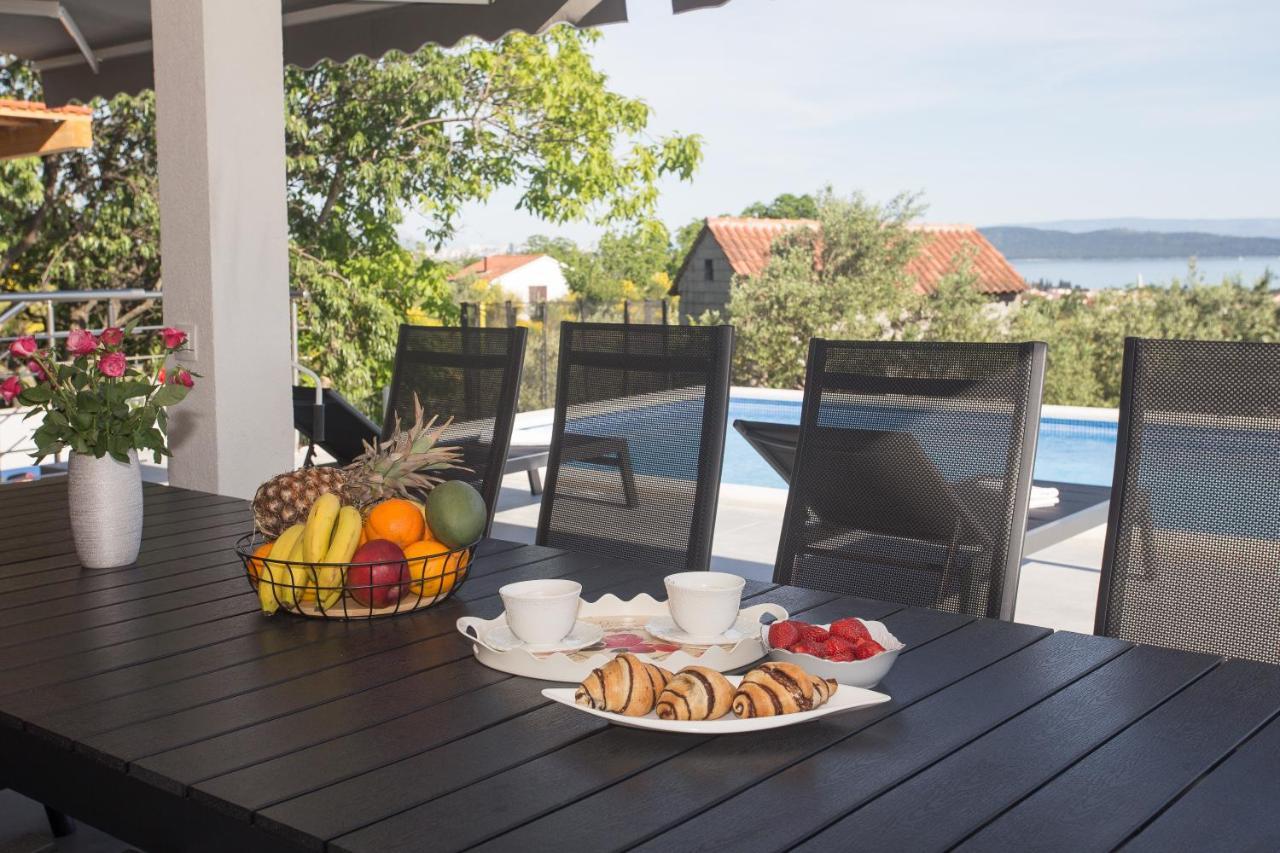 Villa Ivano With Sea&Mountain View Kaštel Stari Buitenkant foto